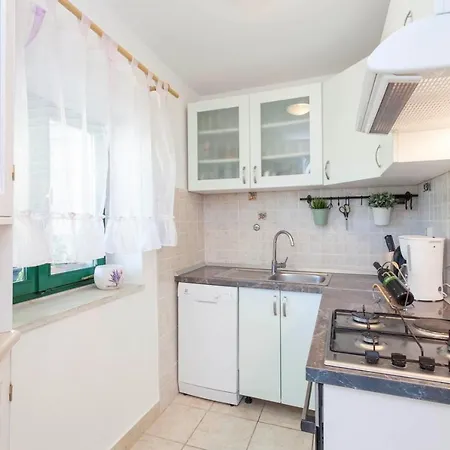 House Layla In Tucepi, Sea View Semesterbostad